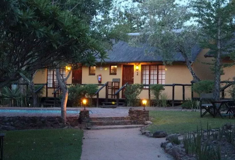 ホテル Thornhill Safari Lodge