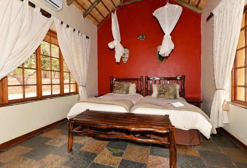 בית מלון כפרי Thornhill Safari Lodge