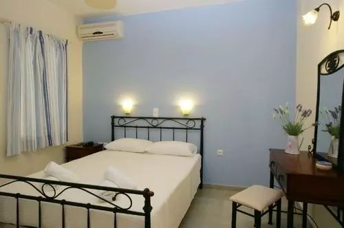 هتل Tiniotissa Studios