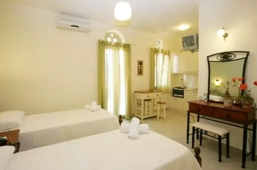 هتل Tiniotissa Studios