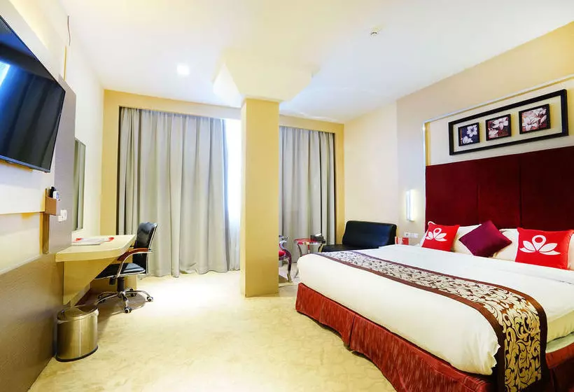 ホテル Zen Rooms Near Bcs Mall Penuin
