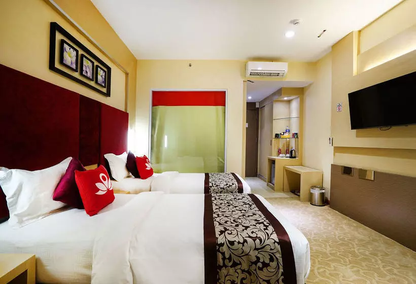 ホテル Zen Rooms Near Bcs Mall Penuin