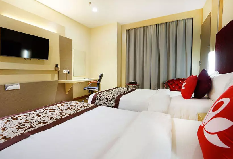 ホテル Zen Rooms Near Bcs Mall Penuin