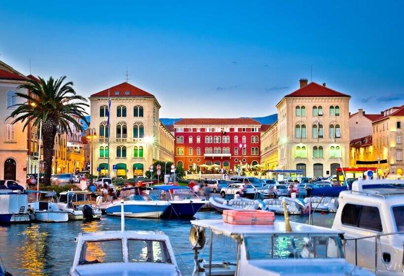 Pensió Apartments Korta