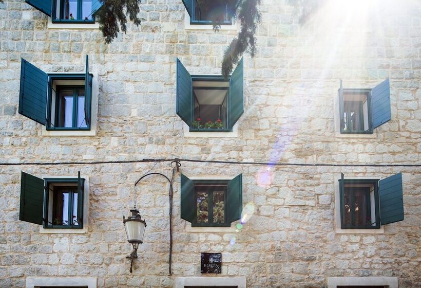 Pensió Apartments Korta