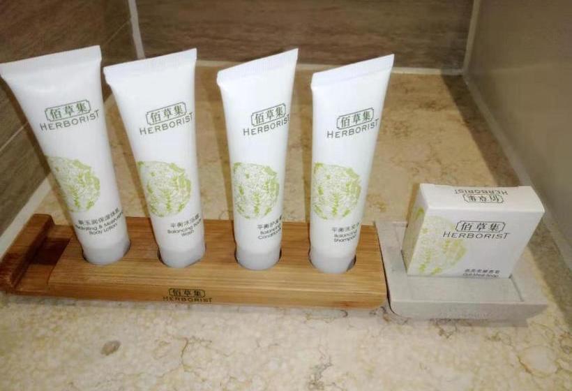 Hotel Metropolo, Wuhan, Wanda Residence, Riverside Avenue