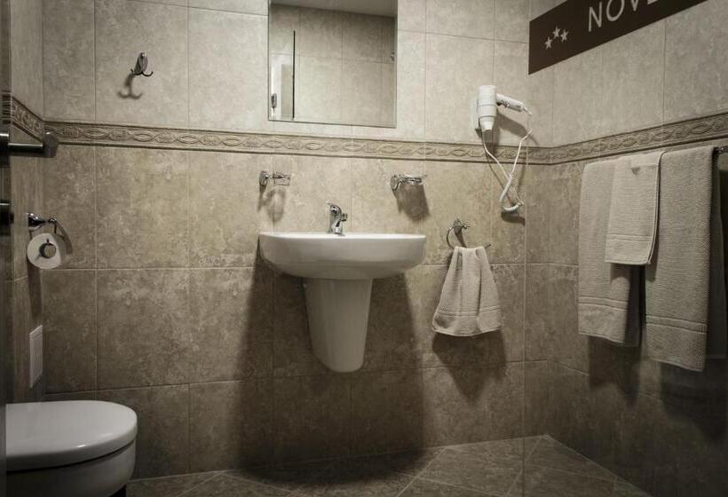 Отель Nove
