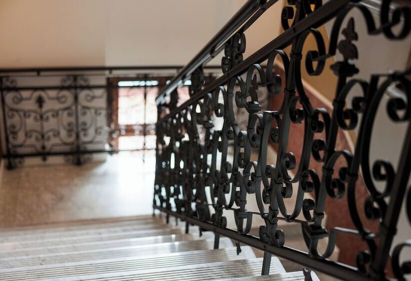 酒店 Palazzo Rosso Old Town