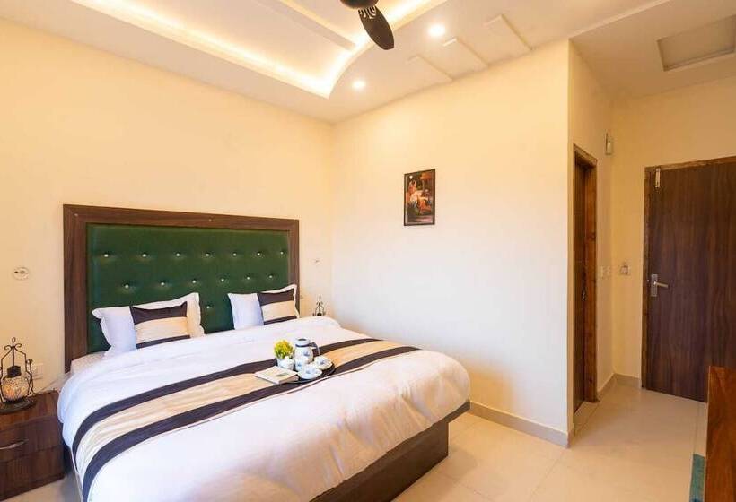 בית מלון כפרי Luxmi Vilas Inn