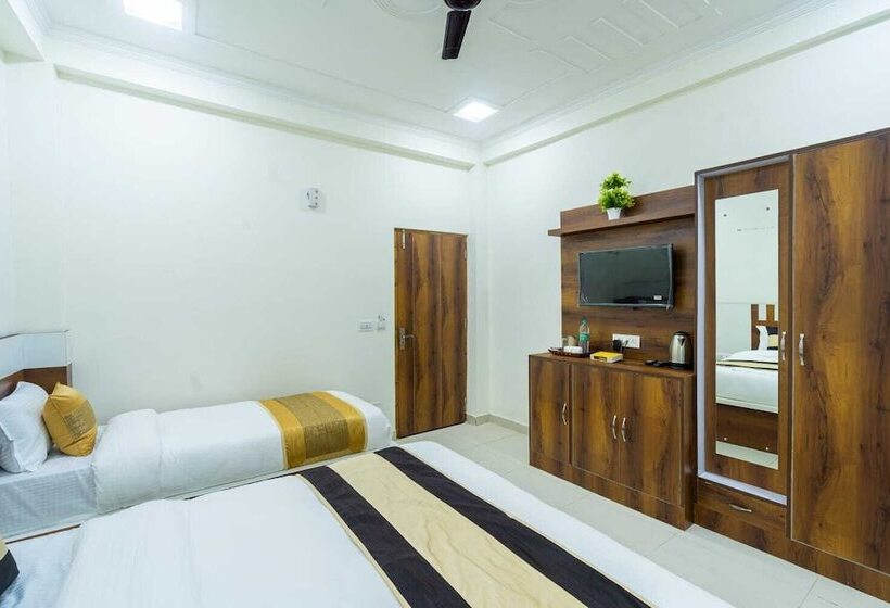 בית מלון כפרי Luxmi Vilas Inn