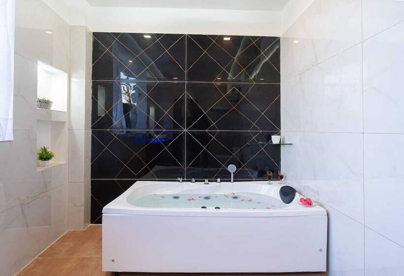 בית מלון כפרי Luxmi Vilas Inn