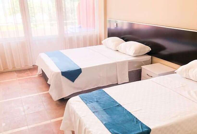 בית מלון כפרי Yaman Beach