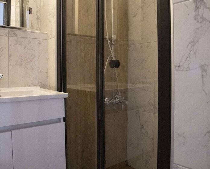 בית מלון כפרי Yaman Beach