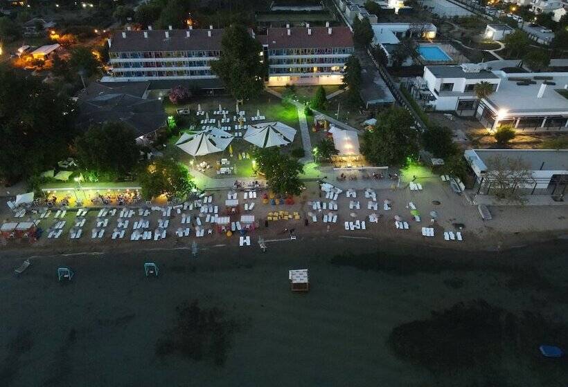 בית מלון כפרי Yaman Beach