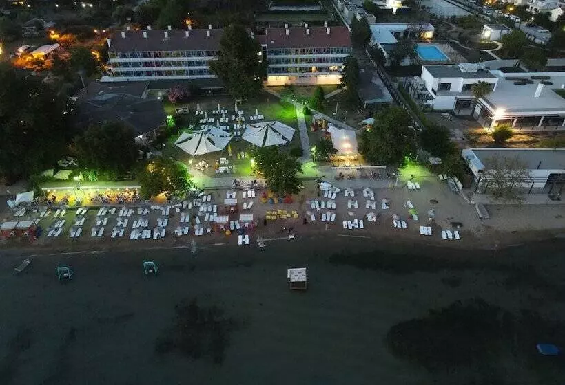 ホテル Yaman Beach