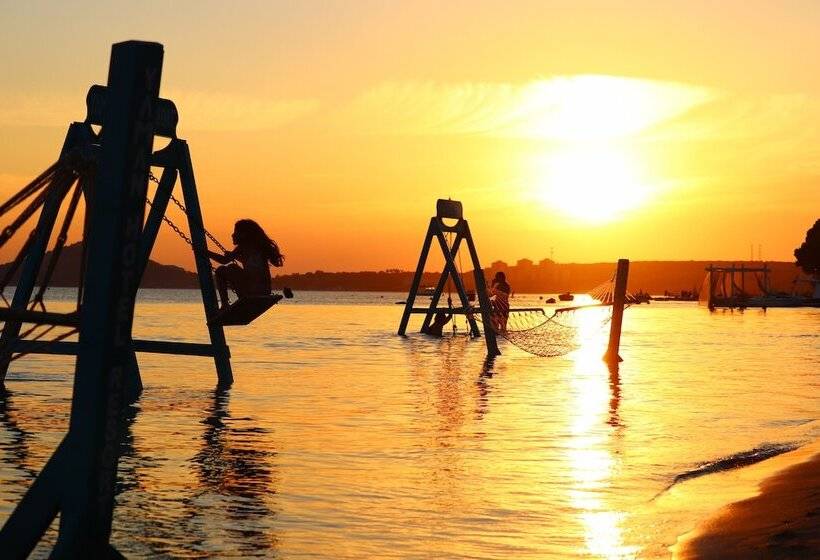 בית מלון כפרי Yaman Beach