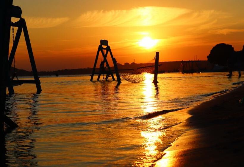 בית מלון כפרי Yaman Beach