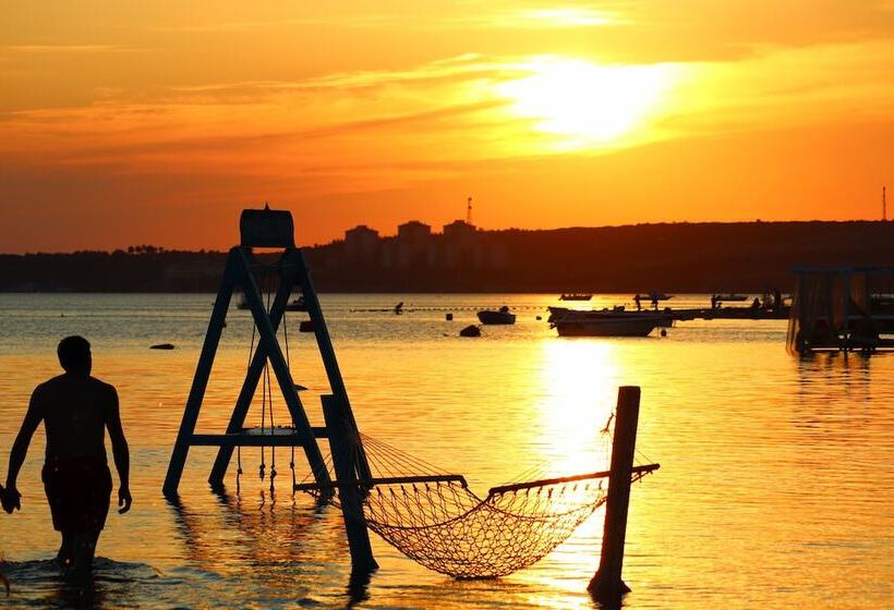 בית מלון כפרי Yaman Beach