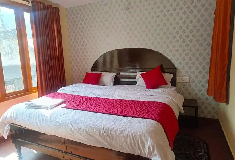 Hotelli Goroomgo Chand Regency Nainital