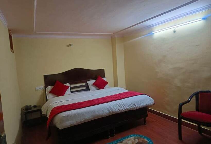 호텔 Goroomgo Chand Regency Nainital