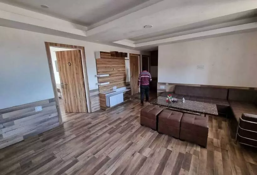 Hotelli Divine Home Stay