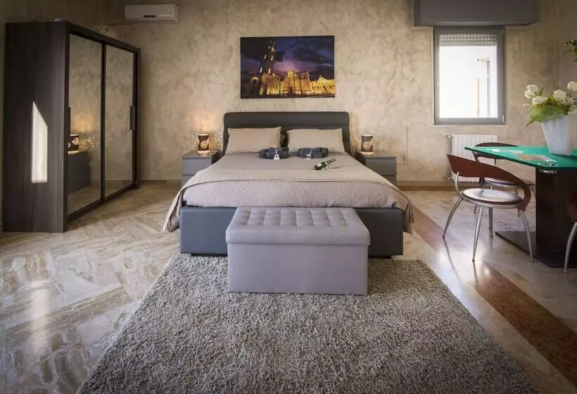 تختخواب و صبحانه Penthouse Station Luxury Apts Le Dimore