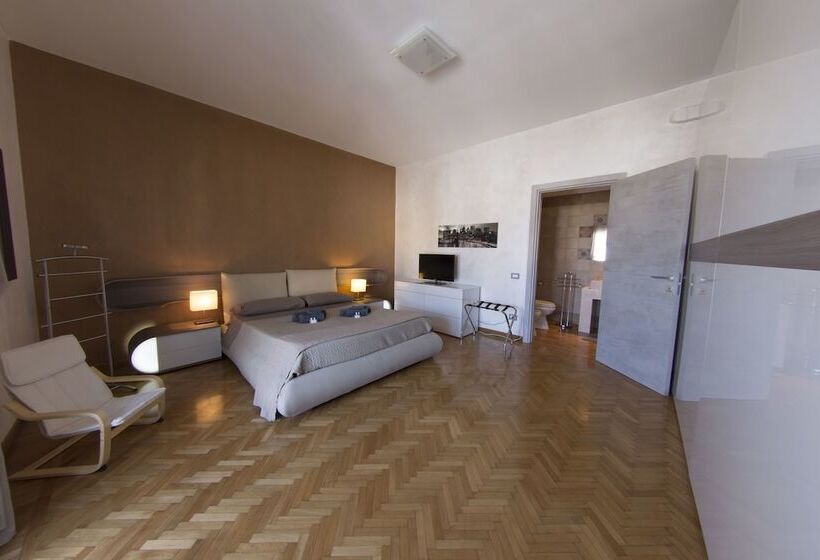 تختخواب و صبحانه Penthouse Station Luxury Apts Le Dimore