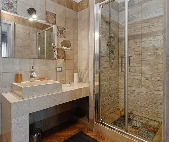 تختخواب و صبحانه Penthouse Station Luxury Apts Le Dimore