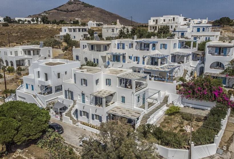 Cleopatra Seaside Homes, Logaras, Paros