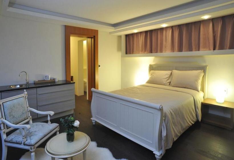 Club Inner Hotel & Resort