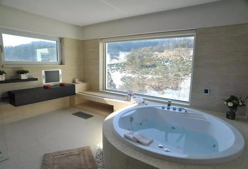 Club Inner Hotel & Resort