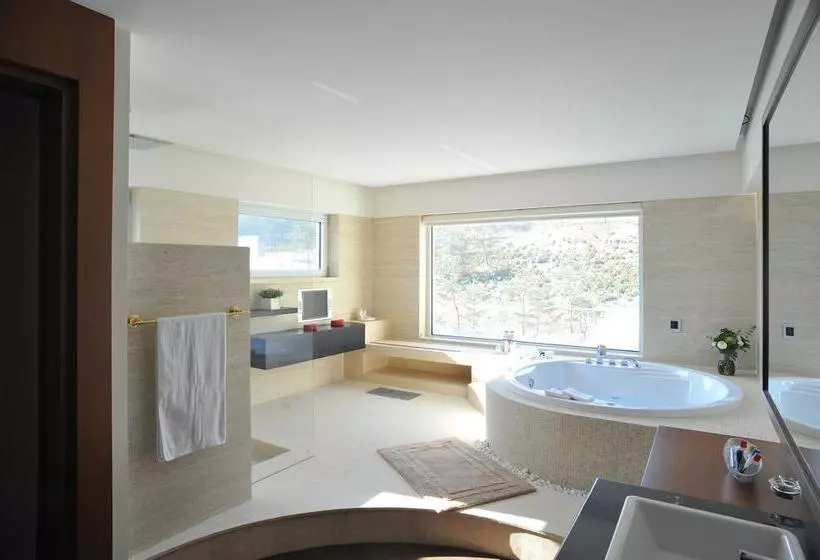 Club Inner Hotel & Resort