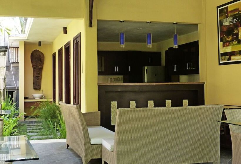 Отель Bali Au Naturel