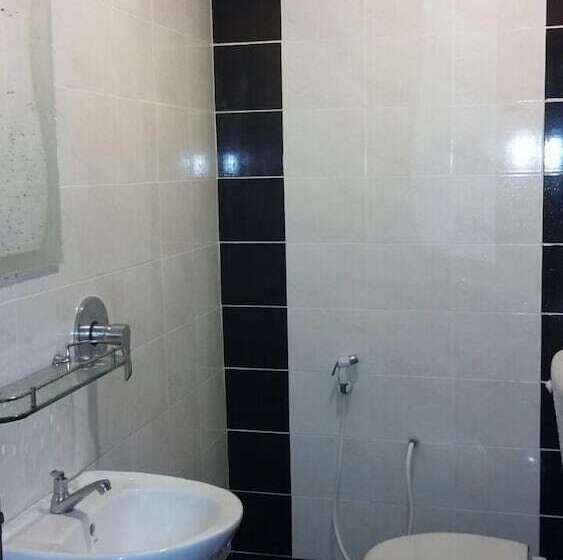 Отель Perhentian Tropicana Inn