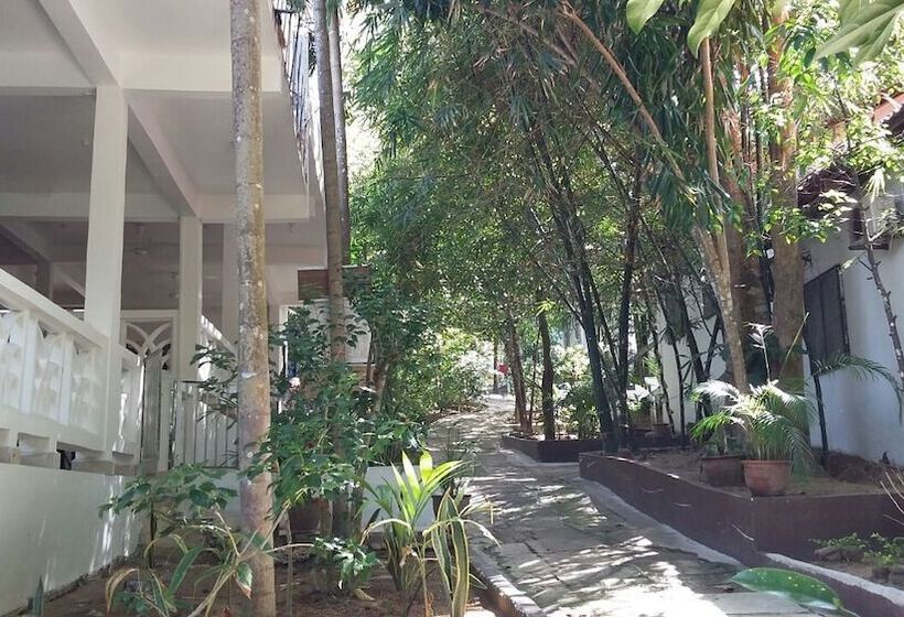 Отель Perhentian Tropicana Inn