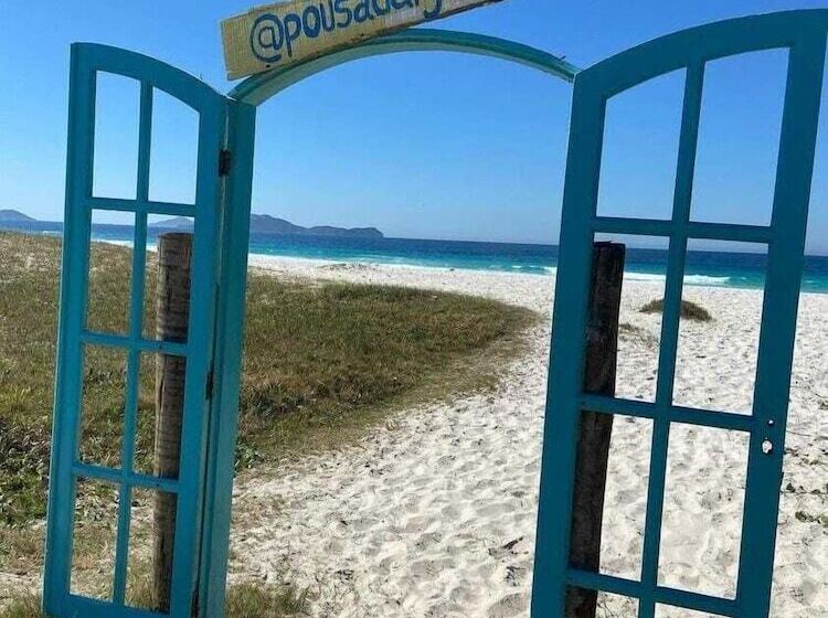 בית מלון כפרי Terra Nova Cabo Frio Front Beach