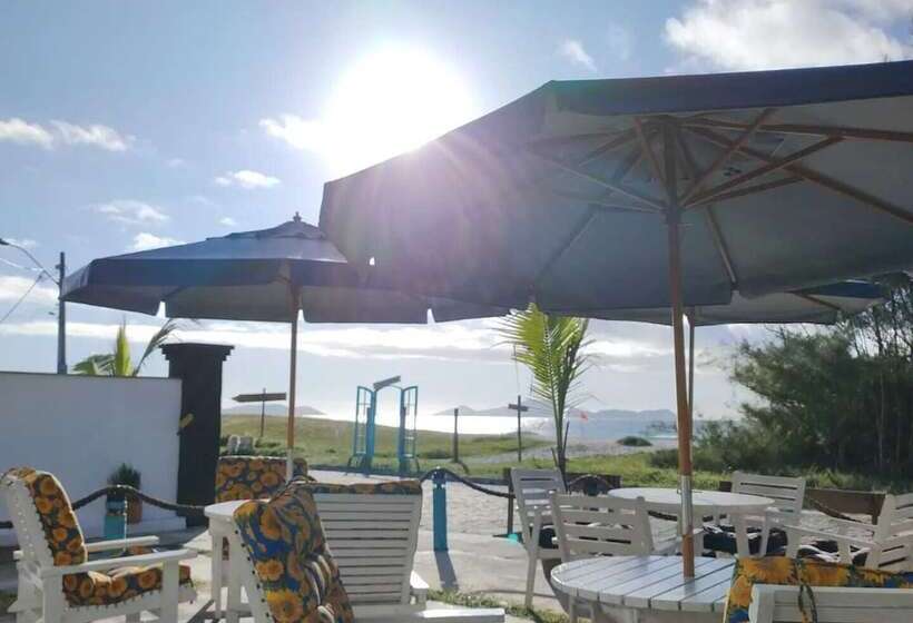 בית מלון כפרי Terra Nova Cabo Frio Front Beach