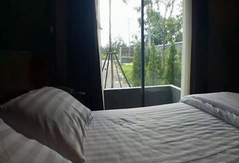 ホテル The Infinite Resort Nakhon Sawan