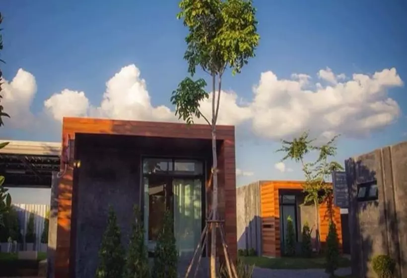 ホテル The Infinite Resort Nakhon Sawan