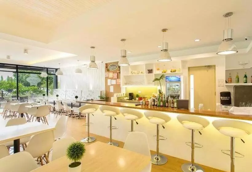 هتل Venue 88
