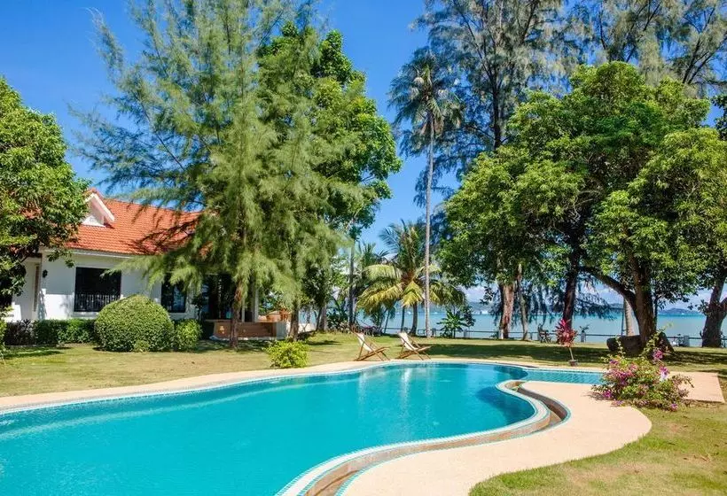 Villa Miracle