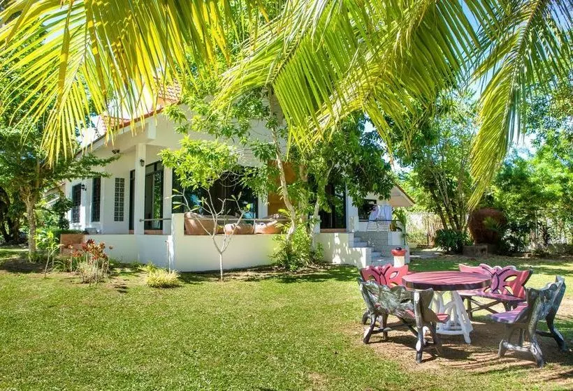 Villa Miracle