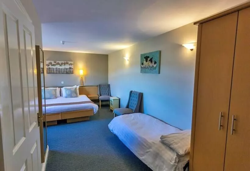 The Holly Hill Inn