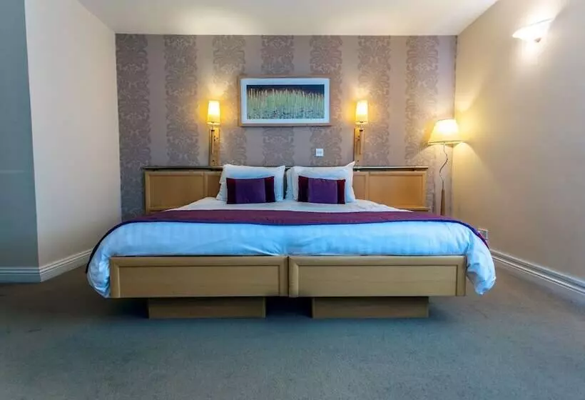 The Holly Hill Inn