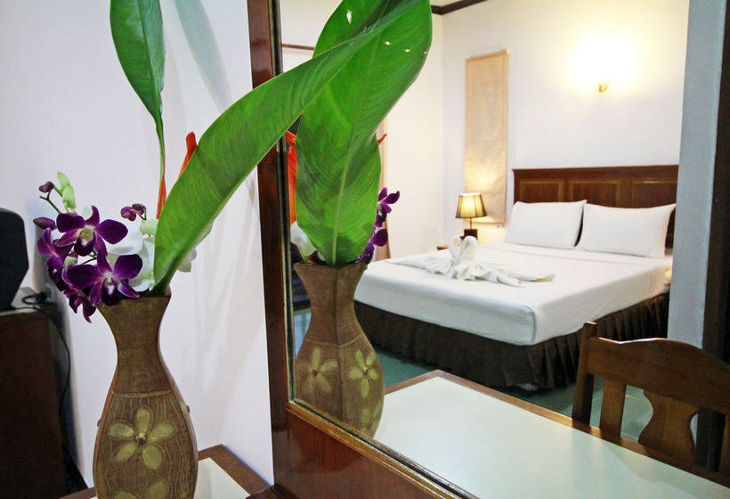 Lanta Sabai Hotel & Bungalows   Hostel