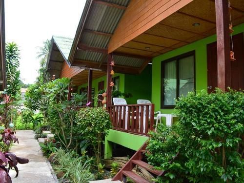 Lanta Sabai Hotel & Bungalows   Hostel
