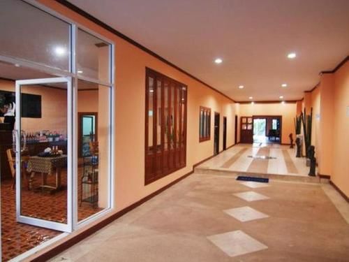 Lanta Sabai Hotel & Bungalows   Hostel