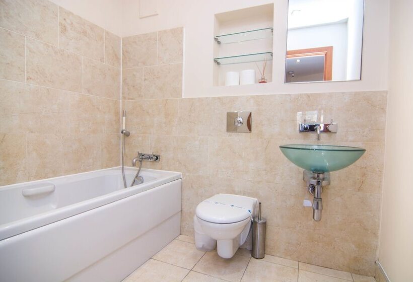 Apartment Wharf – Cuba Street