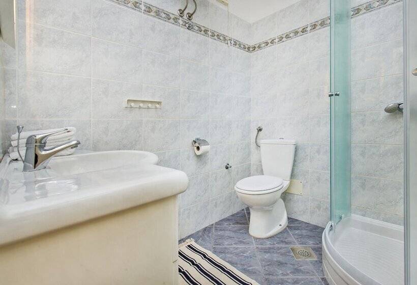 Kenova Apartments Old Town