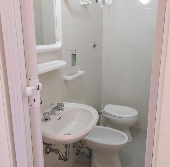 مبيت وإفطار Country House Una